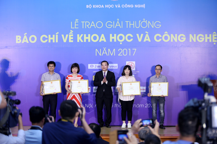 VietNamNet giành giải Nhất báo chí viết về khoa học công nghệ