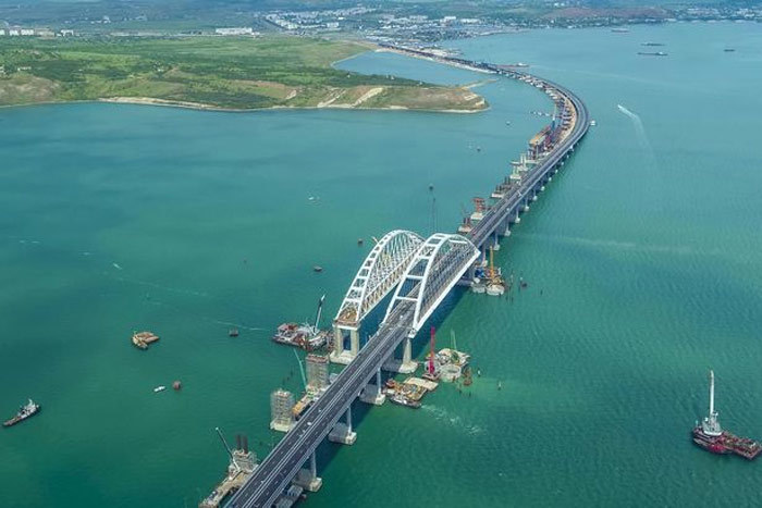 Xem cầu dài nhất châu Âu nối Nga với Crưm