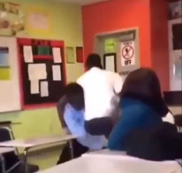 Video 'học sinh bị giáo viên quật ngã ngay trong lớp' gây tranh cãi