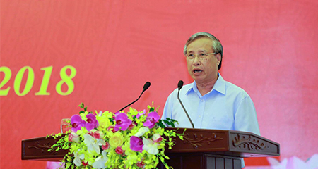 Ông Trần Quốc Vượng: Kiên quyết đấu tranh việc hạ thấp uy tín lãnh tụ