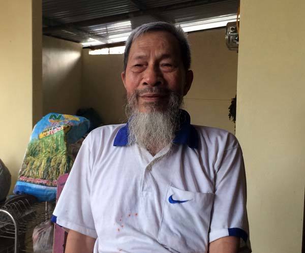 Người đàn ông đầu tiên bắt rắn độc nhả ra… vàng 9999 ở Việt Nam