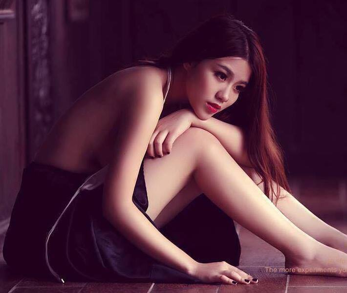 Loạt ảnh quá nóng bỏng của Linh Miu