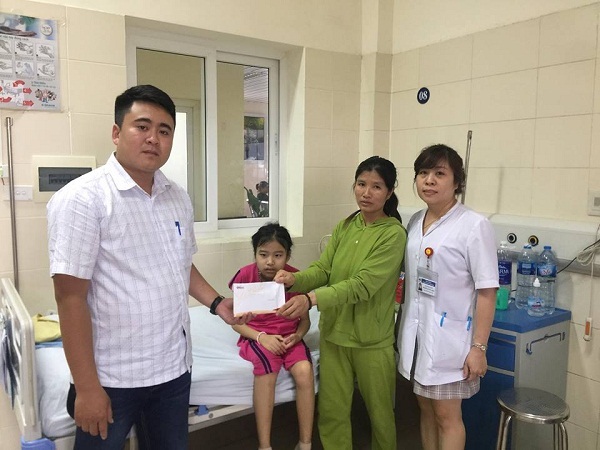 Nhờ có bạn đọc báo VietNamNet, em Ngô Thanh Vân có thêm cơ hội chữa bệnh
