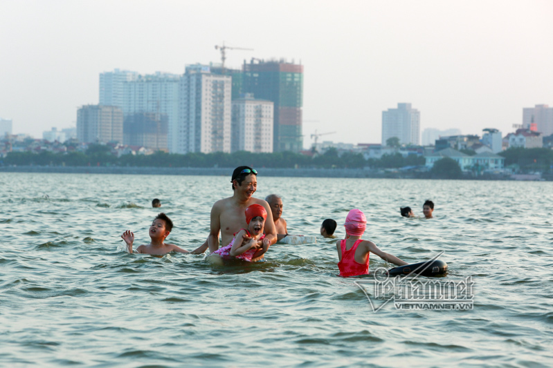 Dự báo thời tiết Hà Nội 5 ngày tới: Thời tiết mát mẻ, có mưa rào