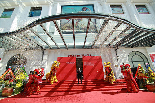 Tưng bừng khuyến mại mừng khai trương Vincom ở Huế, Quảng Bình