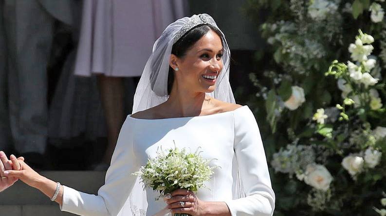 Cận cảnh váy cưới cổ tích của công nương Meghan Markle