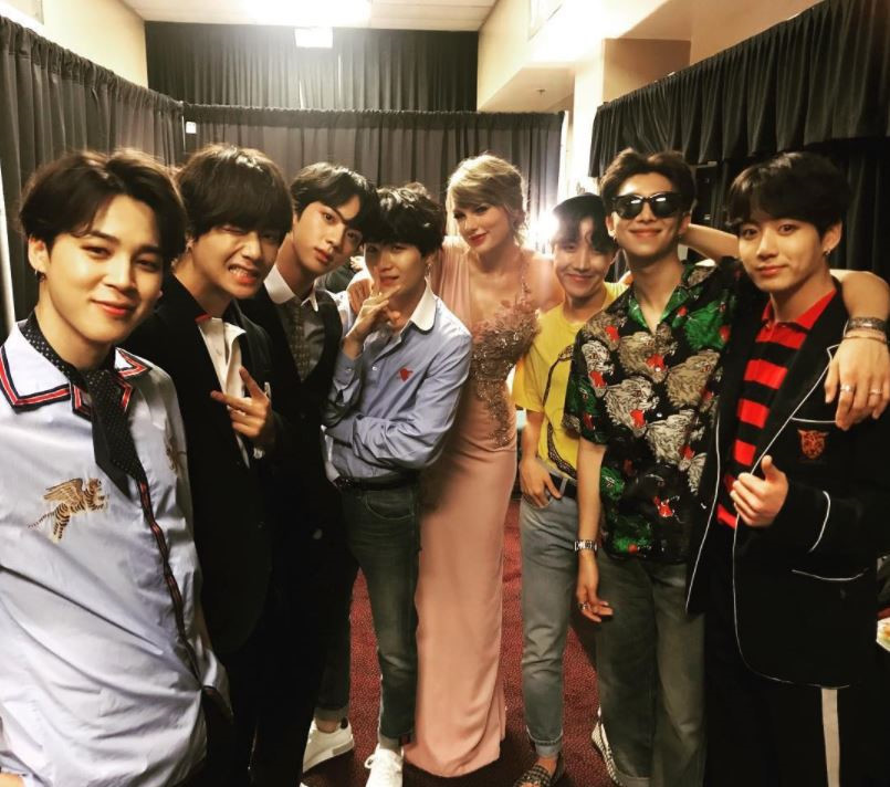 Taylor Swift và loạt sao đình đám khoe ảnh chụp cùng BTS