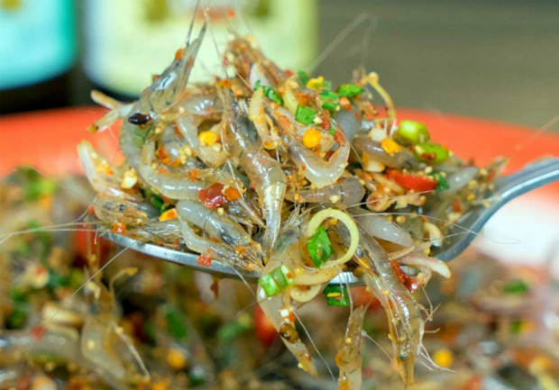Khóc thét 4 loại đặc sản tươi sống vẫn “ngoe nguẩy” trong miệng