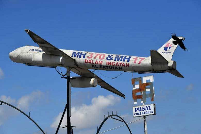 Vì sao Malaysia dừng tìm kiếm máy bay MH370?
