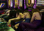 Hàng trăm nữ tiếp viên sexy trong nhà hàng, karaoke không phép