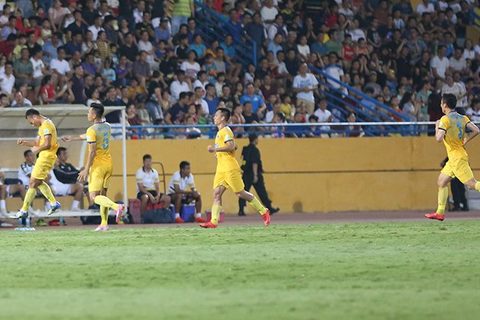 Hà Nội 1-0 Thanh Hóa: Trọng Hoàng mở tỷ số