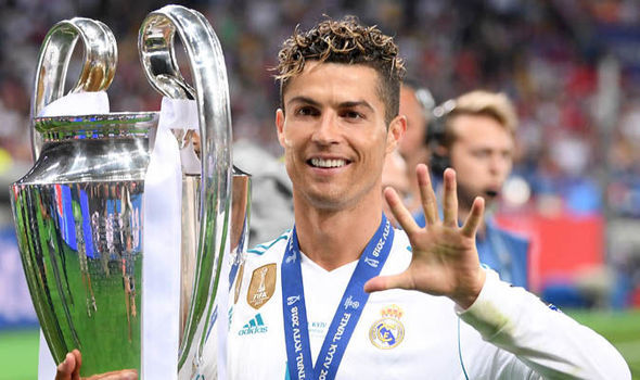 Vừa vô địch C1, Ronaldo lấp lửng rời Real, MU đón gấp