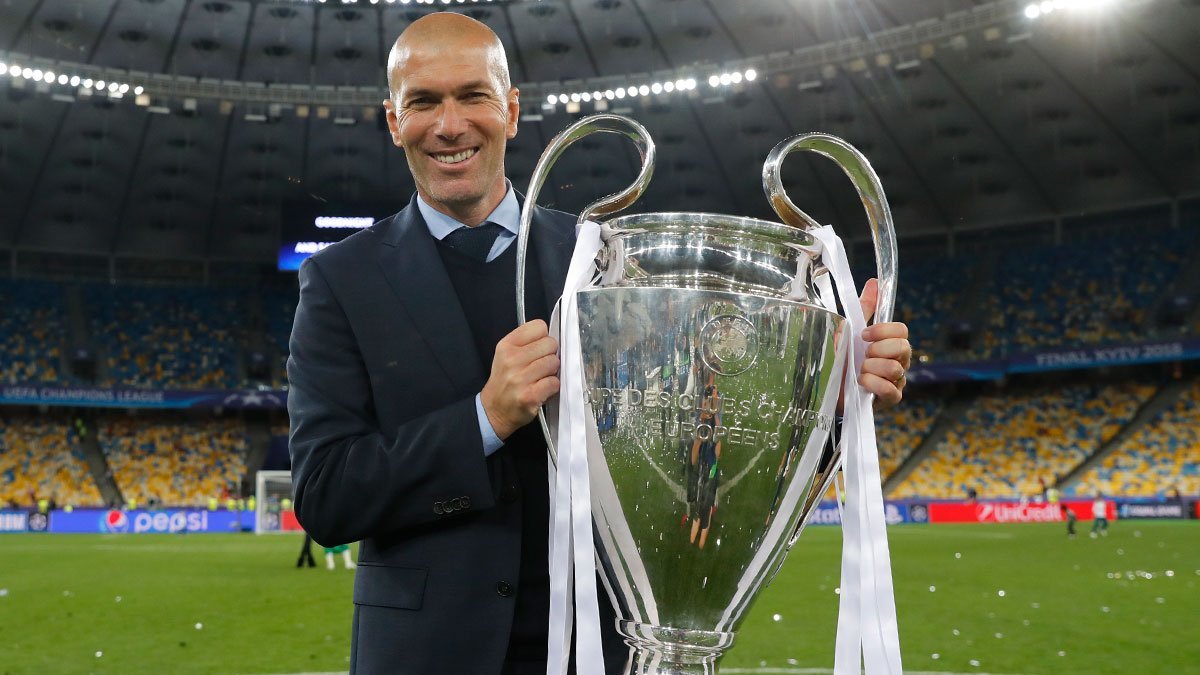 Real lập hat-trick vô địch: Zidane, phù thủy tối thượng