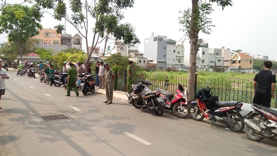 Trẻ sơ sinh bị đàn heo kéo lê, tử vong ở Sài Gòn