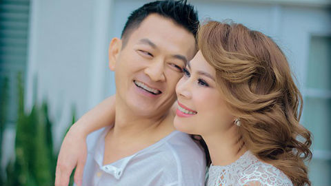 Thanh Thảo tiết lộ đang mang thai bé gái 8 tháng ở tuổi 41