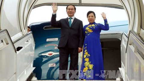 Chủ tịch nước và phu nhân rời Hà Nội thăm cấp nhà nước tới Nhật Bản