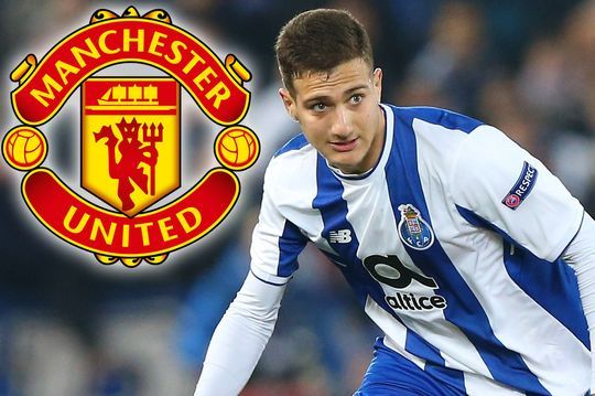 MU sắm tân binh đầu tiên: 