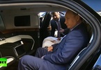 Tổng thống Putin khoe nội thất siêu xe mới