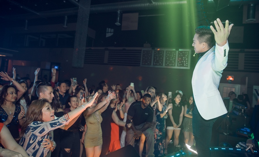 Phản ứng của Châu Khải Phong khi khán giả nữ đòi gặp riêng