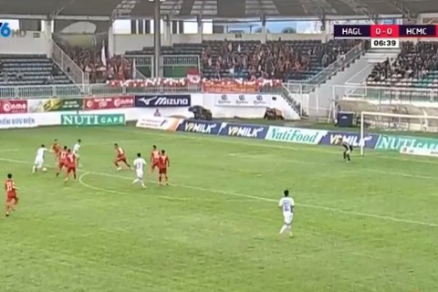 HAGL 0-0 TP HCM: Hồng Duy sút bóng trúng xà ngang
