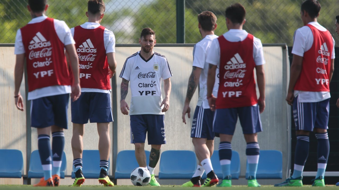 Argentina chuẩn bị World Cup: Độc chiêu của Messi