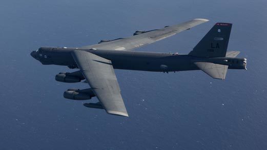 B-52 Mỹ bay gần các đảo tranh chấp trên Biển Đông