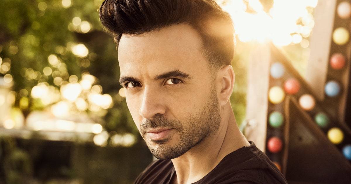 Chủ nhân hit tỷ view 'Despacito' - Luis Fonsi đến Việt Nam