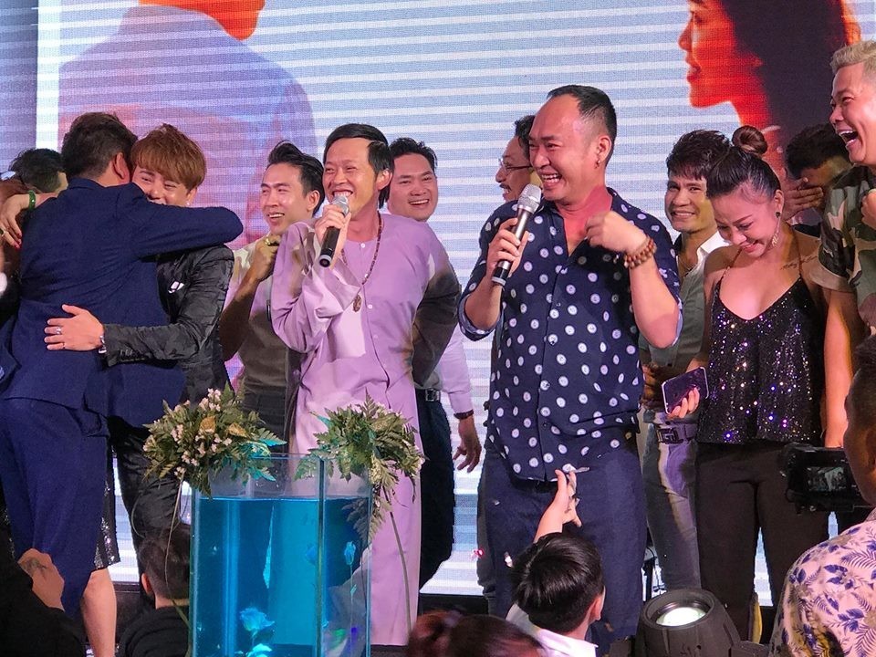 Clip Hoài Linh nhảy tưng bừng tại đám cưới đàn em khiến fan thích thú