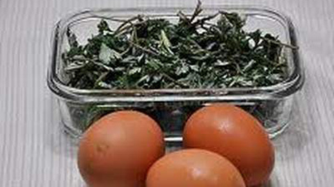 Canh trứng lá ngải, bổ dưỡng cho phụ nữ thời kỳ kinh nguyệt