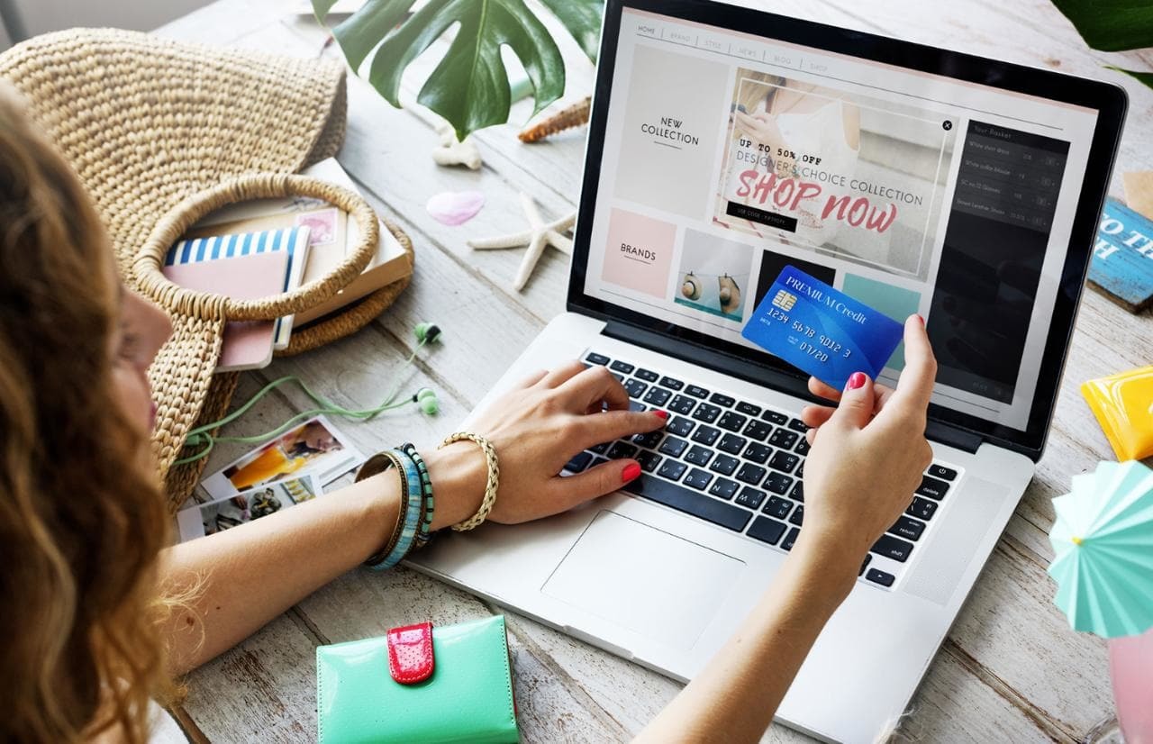 Alibaba, Amazon tràn vào, đại gia Việt 'đốt' hết 320 tỷ vẫn đuối sức