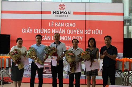 Cư dân Mon City nhận sổ đỏ sau 3 tháng nhận nhà