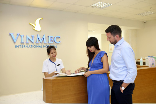 Siêu mẫu Hà Anh sẽ sinh con đầu lòng ở Vinmec
