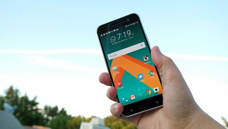 HTC tiếp tục lỗ, doanh thu giảm 46% trong tháng 5/2018