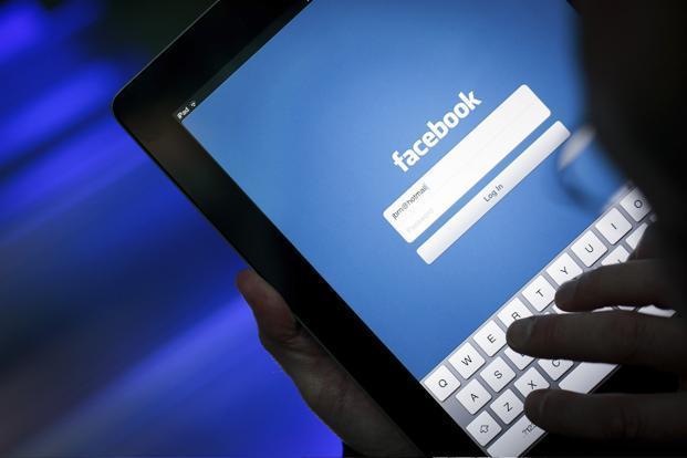 Hàng chục triệu status riêng tư trên Facebook bị chuyển sang công khai
