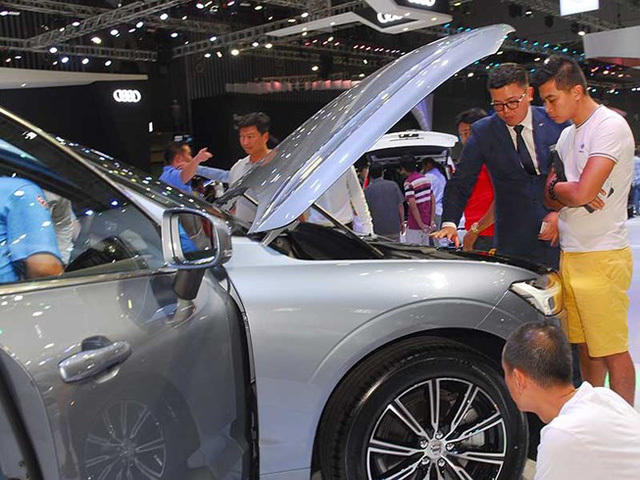 Ô tô giảm giá hàng loạt, cuộc đua đại hạ giá 2018 bắt đầu