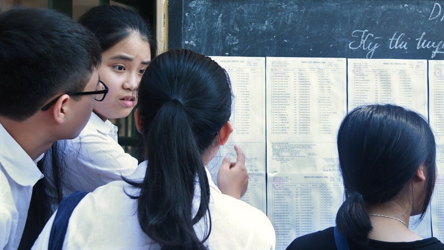 Điểm chuẩn vào  trường chuyên Sư phạm cao nhất là 28