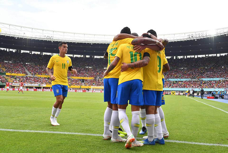 Neymar và Coutinho khiêu vũ, Brazil vùi dập tuyển Áo