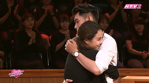 Quang Đăng hầu tòa vì không quan tâm bạn gái Thái Trinh