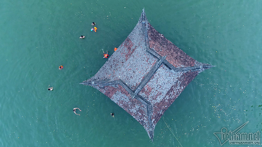 bơi ở hồ Long Trì