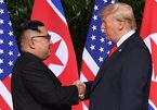Cái bắt tay lịch sử giữa hai nguyên thủ Mỹ - Triều