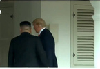 Kim Jong Un quay gót bước đi khi bị hỏi khó