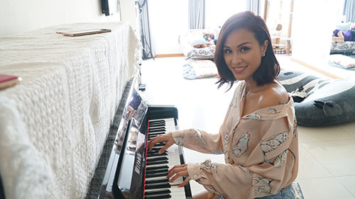 Phương Mai nói chuyện đánh đổi trong showbiz