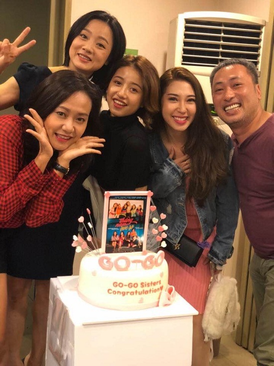 {title} BTV Mai Ngọc ‘ốm sưng vù mặt’ vẫn cười tươi bên HLV Park Hang Seo