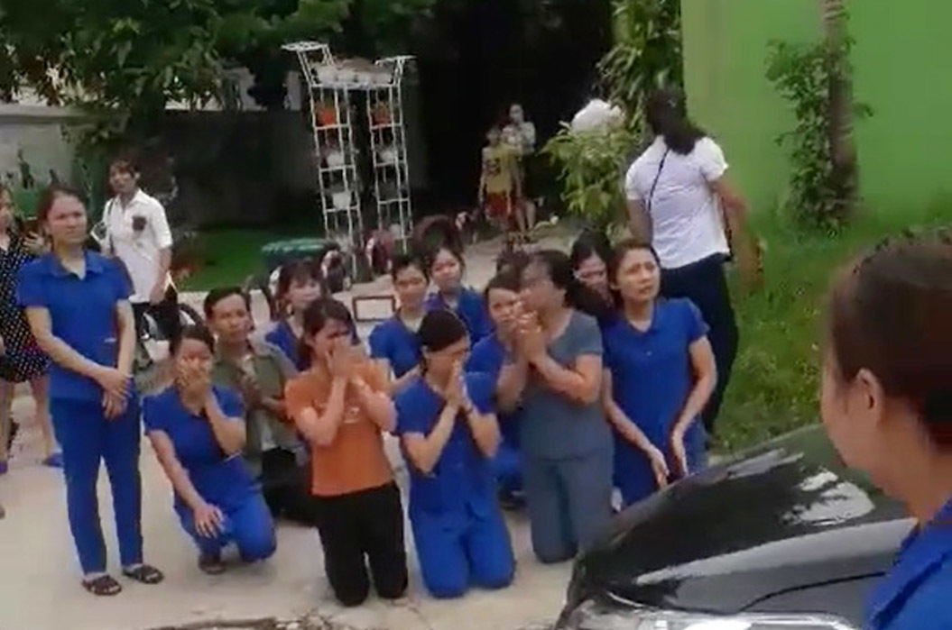 giáo viên mầm non,quỳ lạy,Nghệ An,giáo dục mầm non