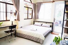 Đi làm về, tôi trào nước mắt nghe tiếng con hét trong phòng