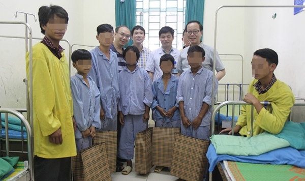 Hội chứng lạ, 3 anh em trai có bộ phận sinh dục nữ hoá