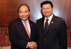 Thủ tướng Việt Nam, Lào gặp gỡ bên lề hội nghị ACMECS và CLMV