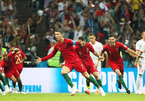 Ronaldo nổ hat-trick, Bồ Đào Nha rượt đuổi ngoạn mục Tây Ban Nha