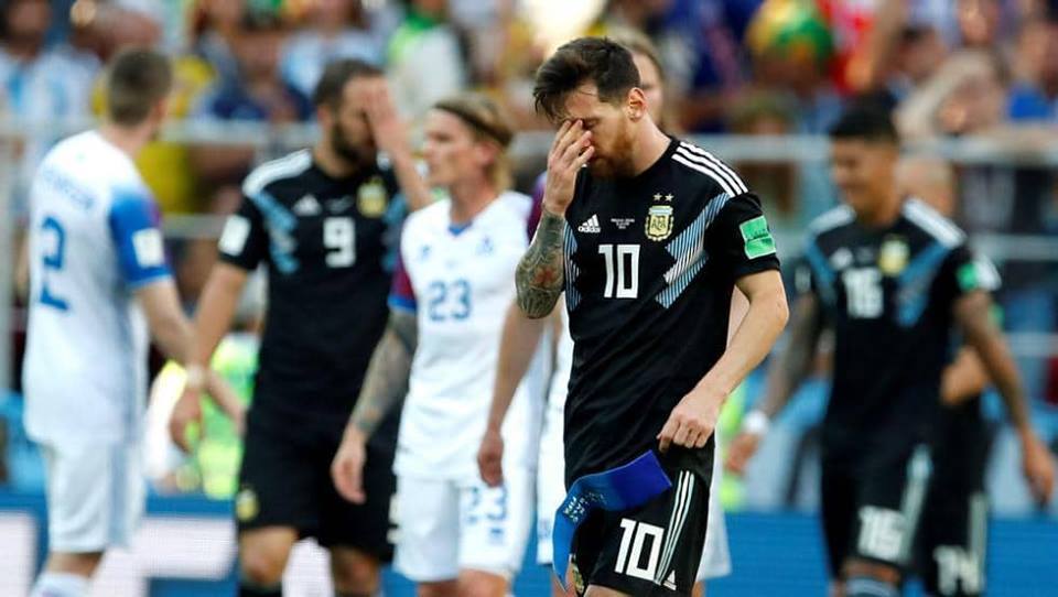 Messi được kêu gọi từ bỏ đá penalty sau khi 