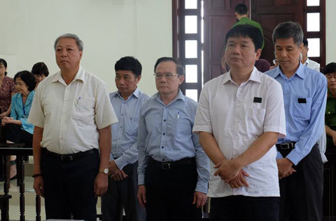 Người giúp ông Đinh La Thăng xác nhận khống khai gì?